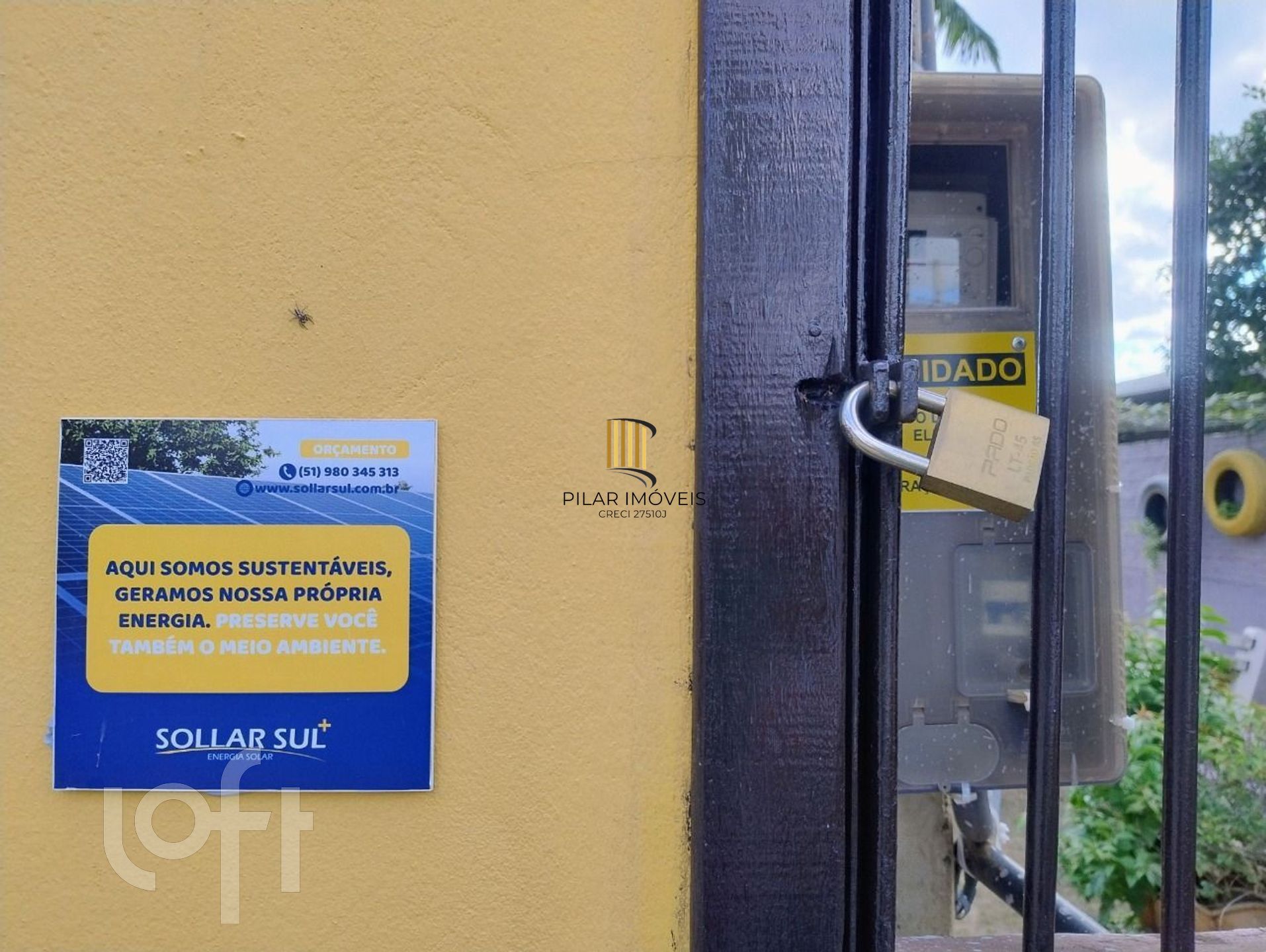 Casa de 4 dormitórios e 4 vagas de garagem em Canoas.