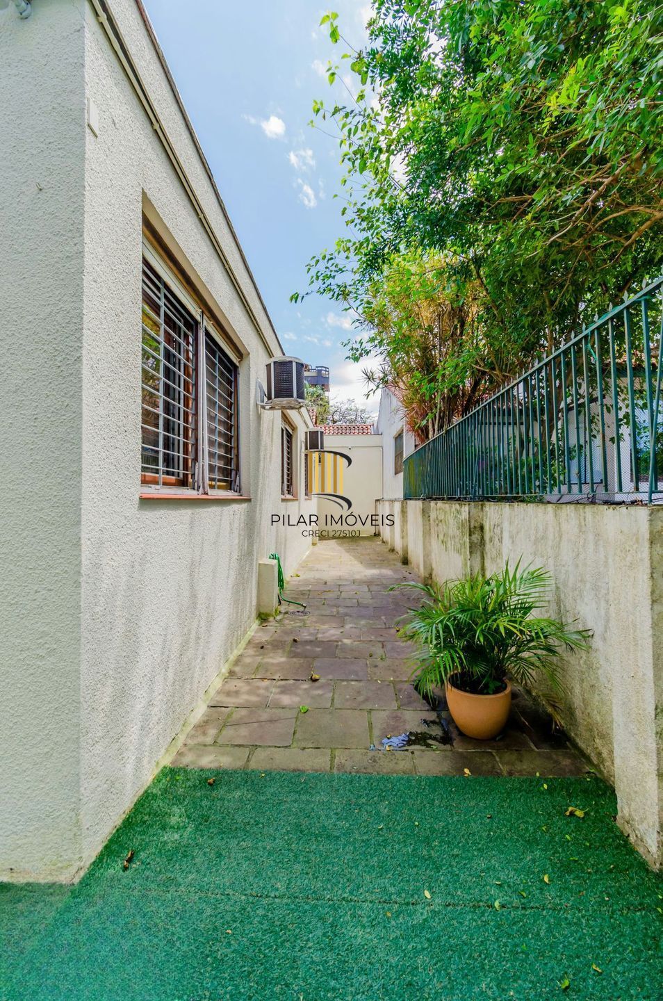 Casa à venda no Jardim Lindóia com piscina e 6 vagas