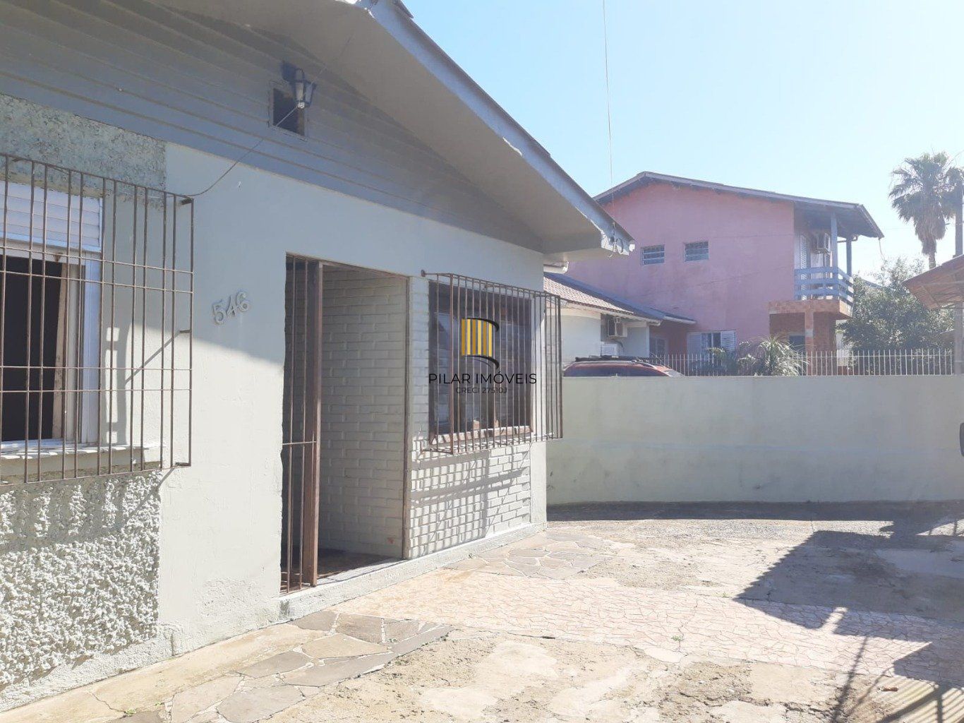 Casa com 3 quartos e 2 vagas de garagem coberta em Cachoerinha.