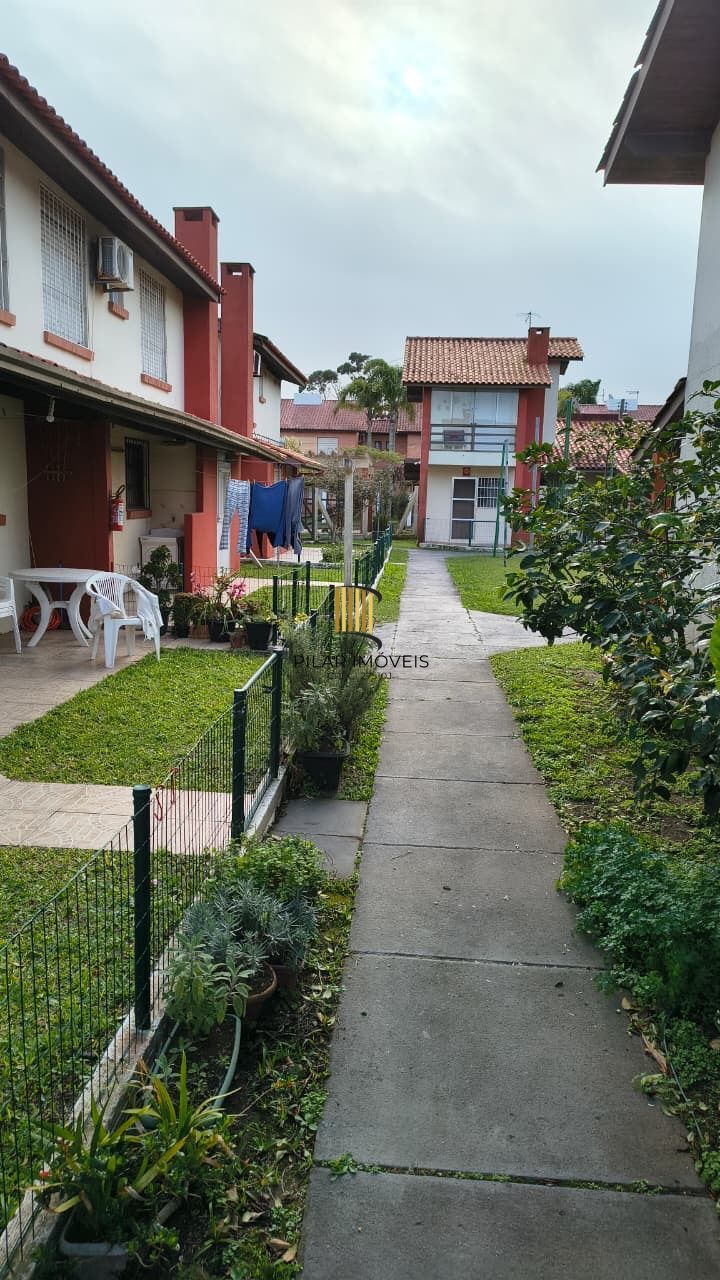 Sobrado 2 dormitórios com suite Condomínio Fechado Capão Novo