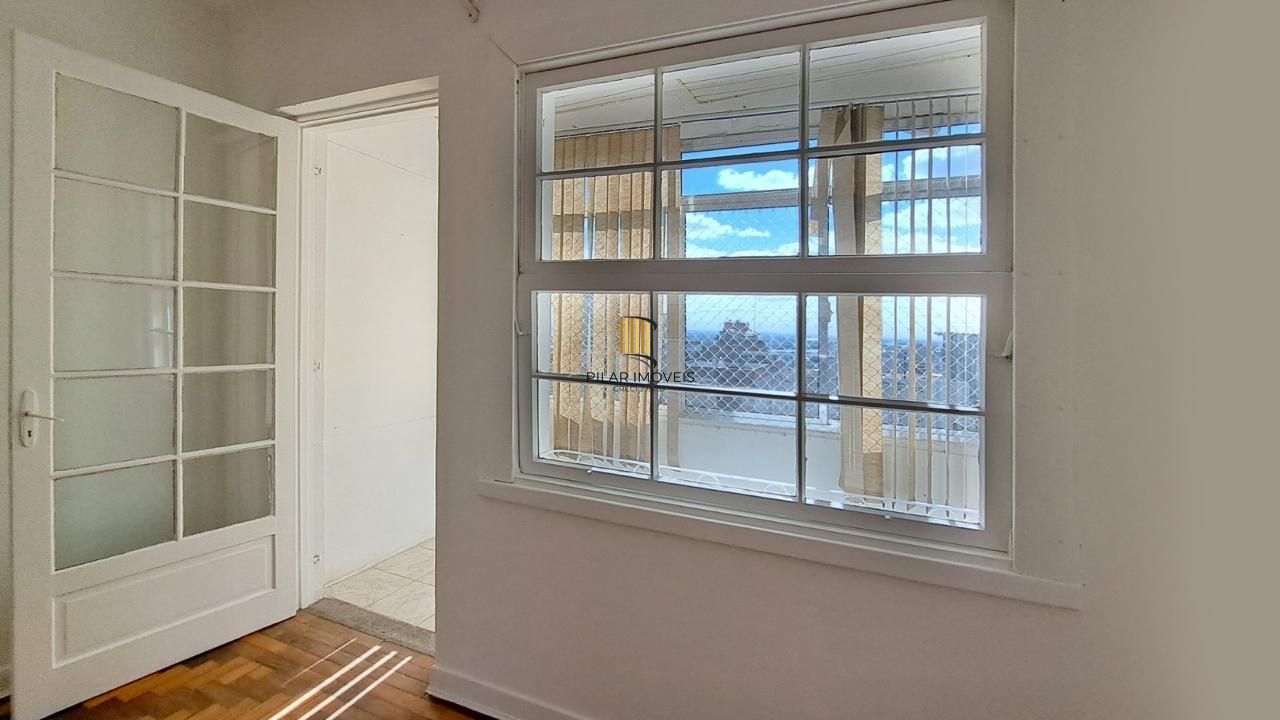 Apartamento 3 Dormitórios, 123m², Último Andar com Vista para o Guaíba