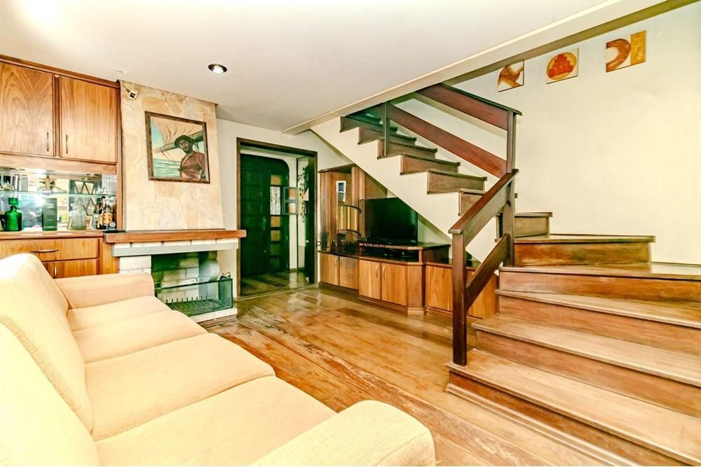 Casa com 3 dormitórios e 185m² no bairro higienópolis