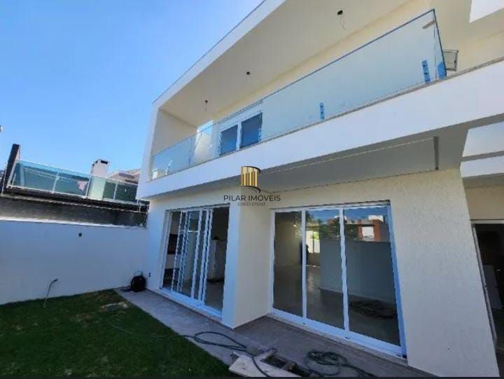 Casa Duplex Nova com 3 suítes no Mont Serrat em Canoas