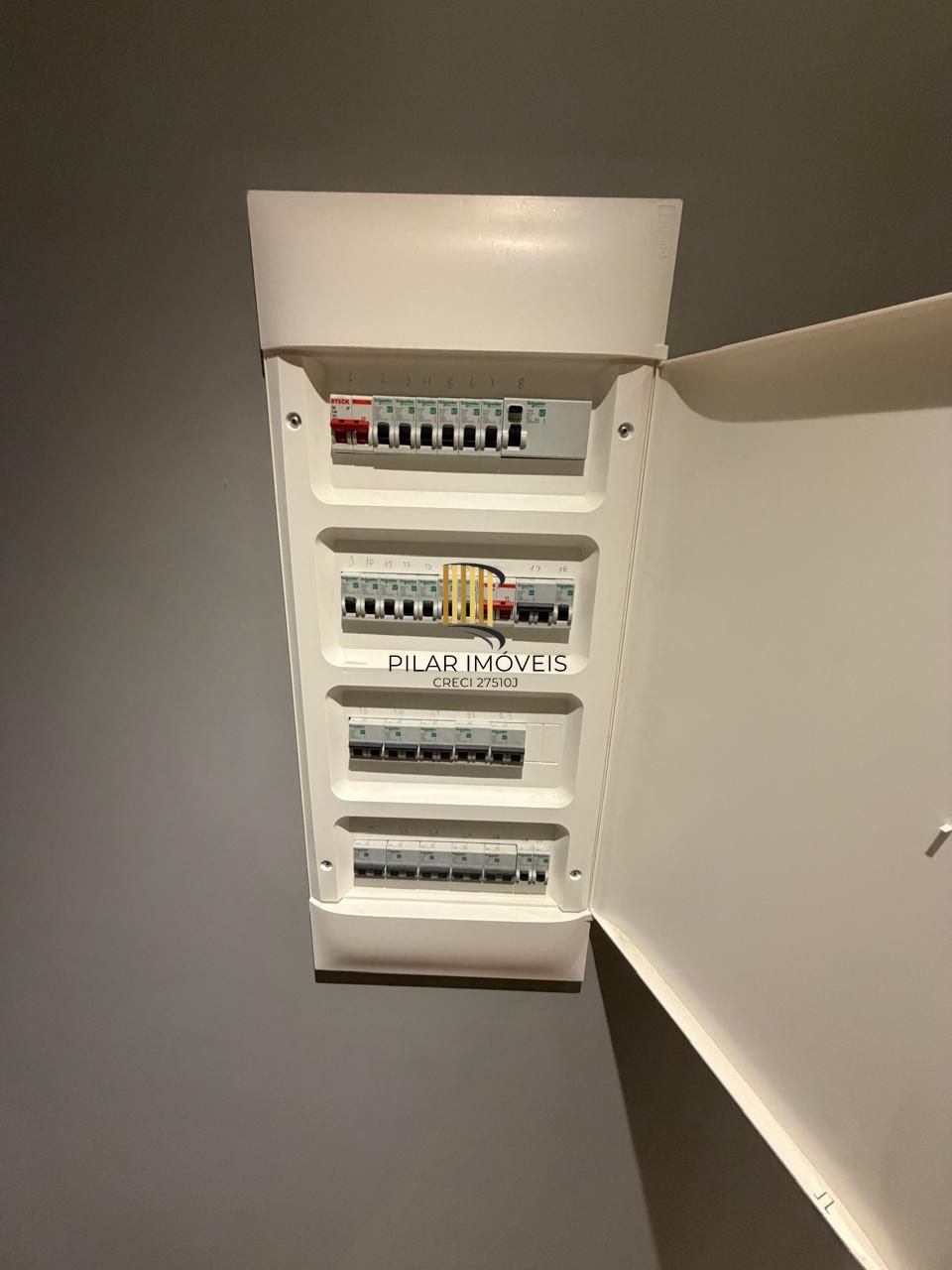 Apartamento 3 Dormitórios Reformado no Centro Histórico