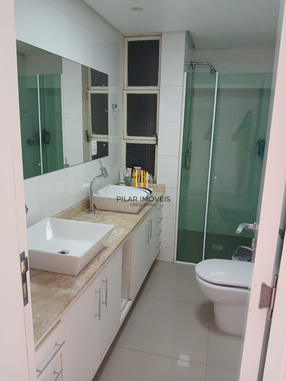Apartamento com 3 quartos(1 suíte) e 1 vaga de garagem no Bairro Jardim Lindóia