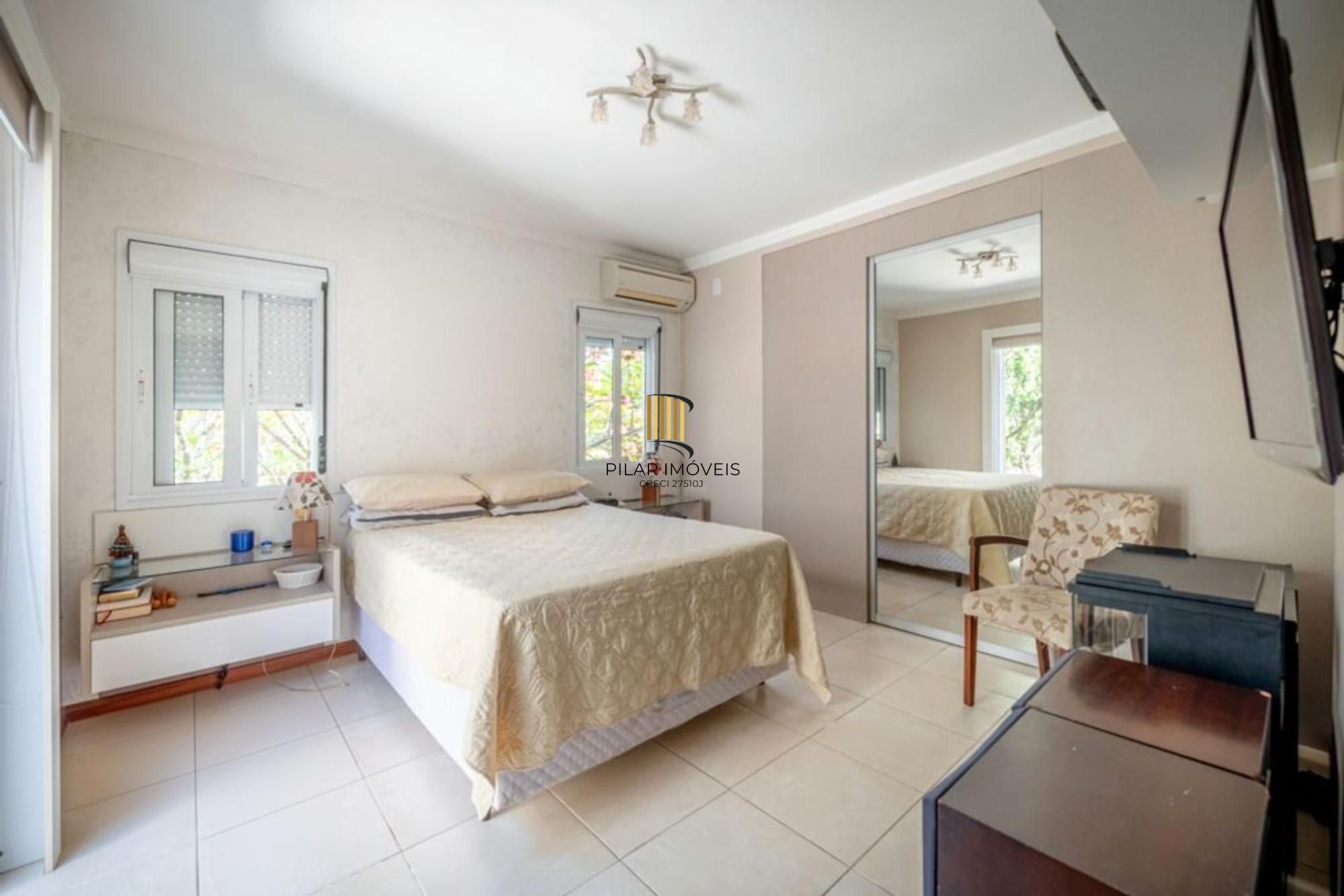 Casa 3 Dormitórios com Suíte e Piscina no Teresópolis