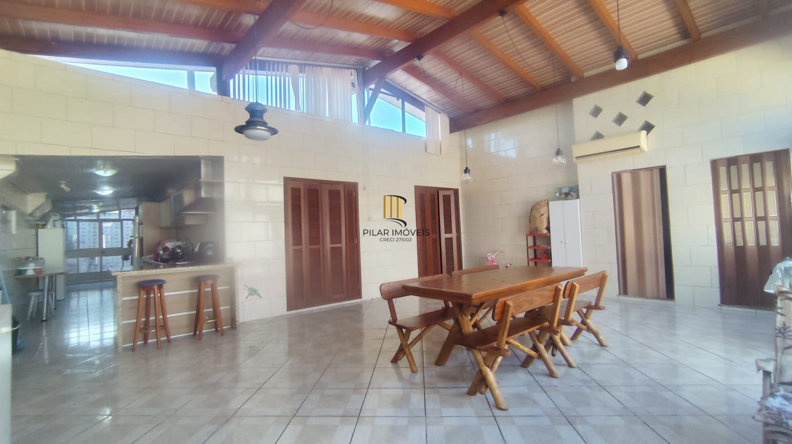 Casa térrea de 3 quartos, suíte, 3 vagas no bairro Santa Fé - Pilar Imóveis