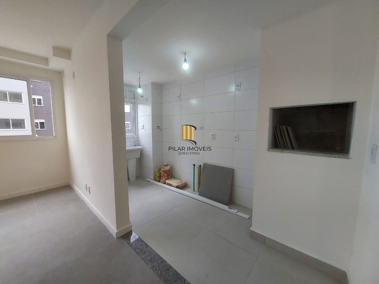 Apartamento de 2 quartos, suíte, elevador e 1vaga no bairro Jardim Sabará