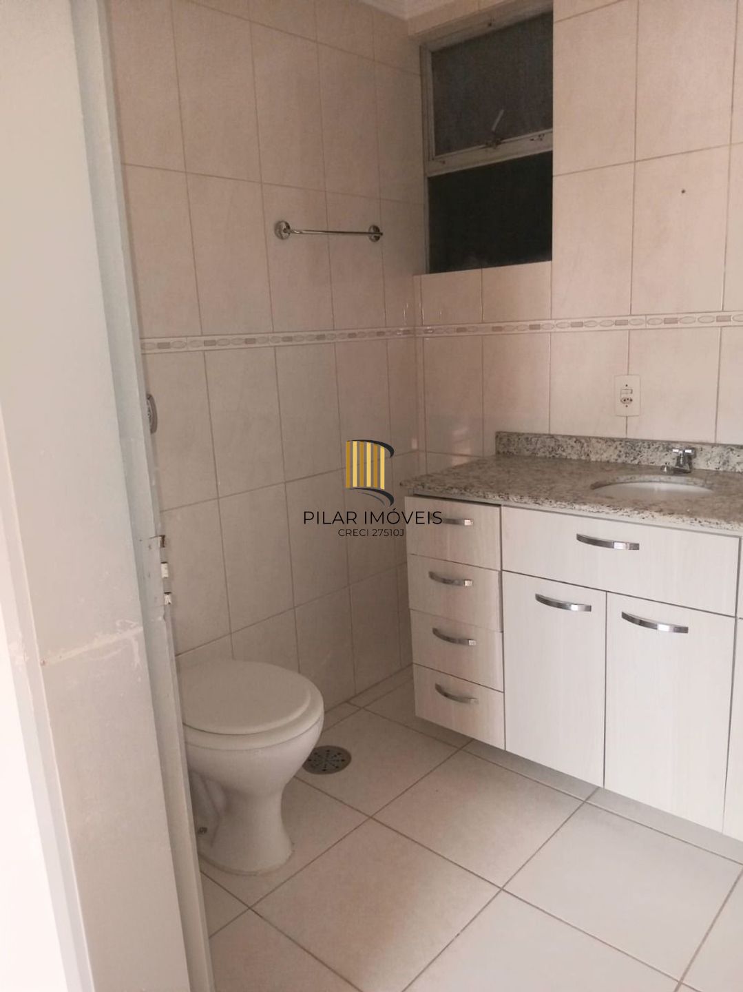 Apartamento de 2 quartos e elevador em Canoas.