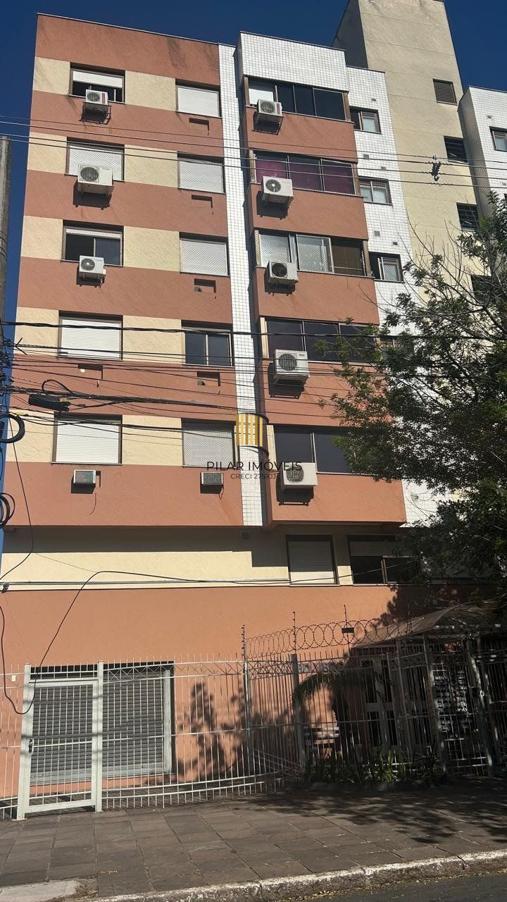 Apartamento de 1 quartos, suíte, elevador, 1 vaga no bairro Azenha