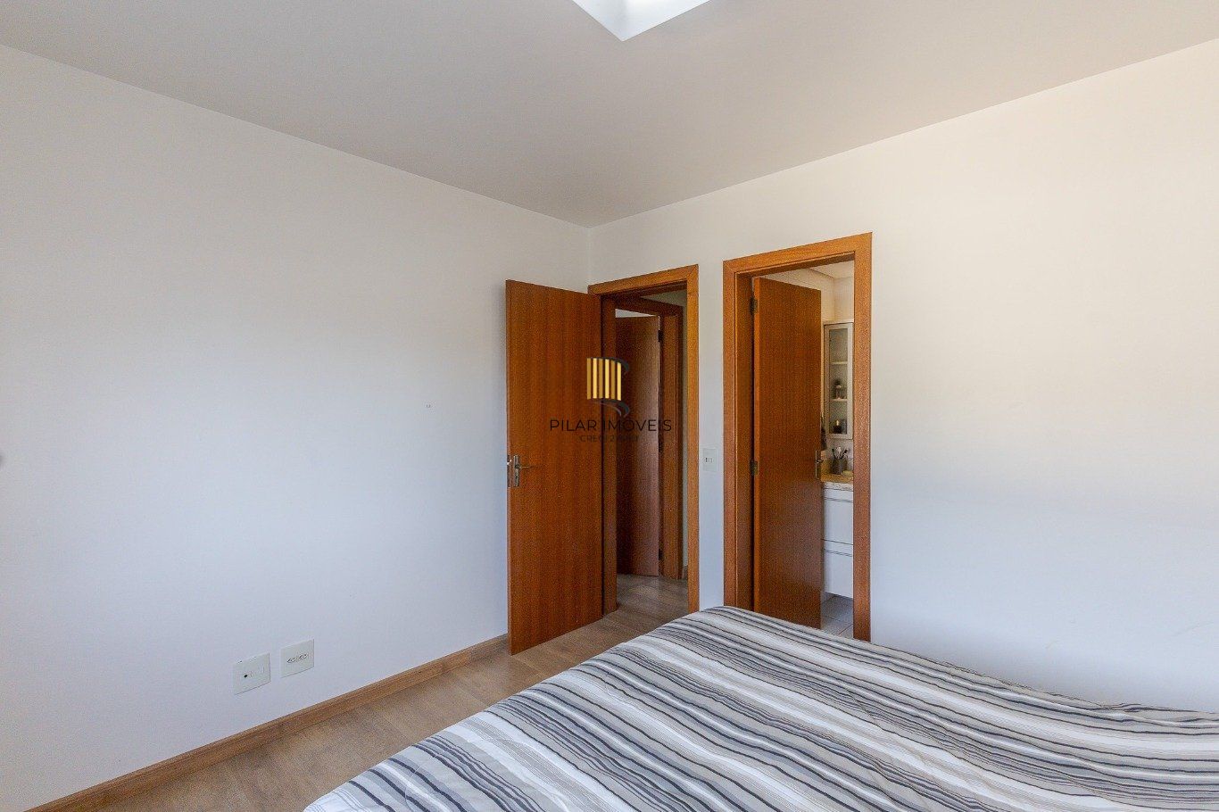 Apartamento de 2 quartos e 1 vaga de garagem no Bairro Partenon Porto Alegre.