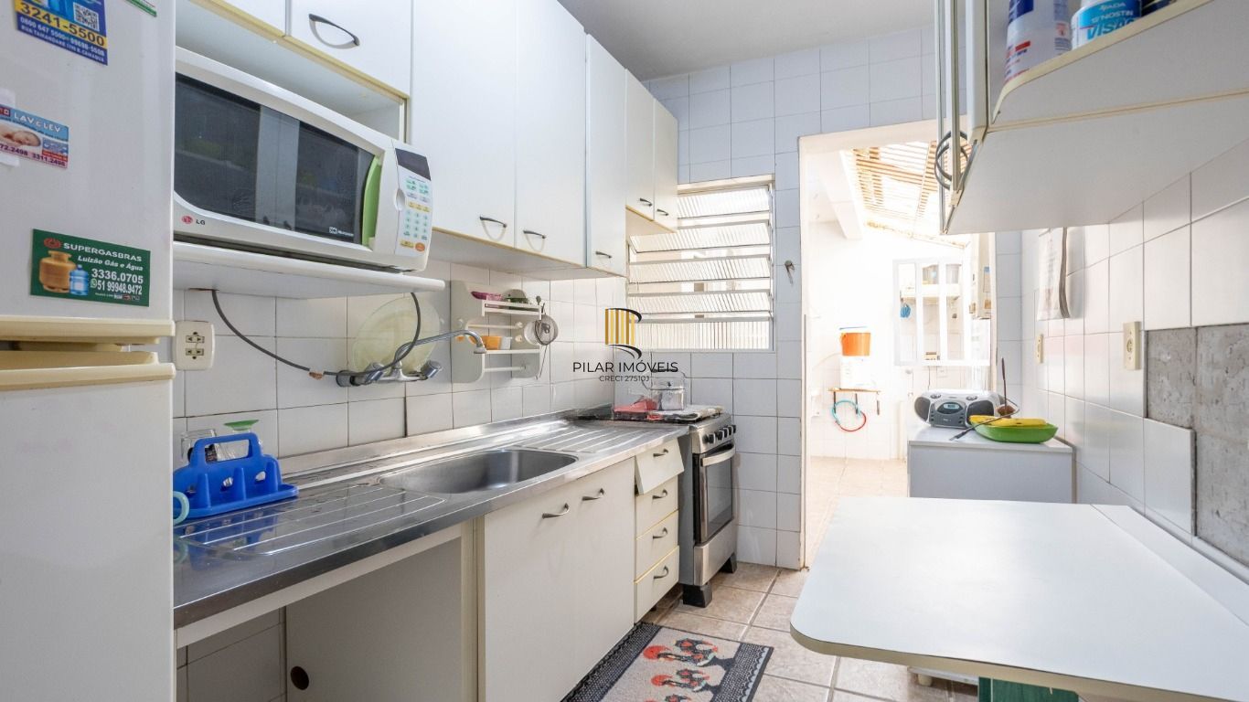 Apartamento térreo com pátio à venda no Bom Fim – 2 dormitórios e dependência