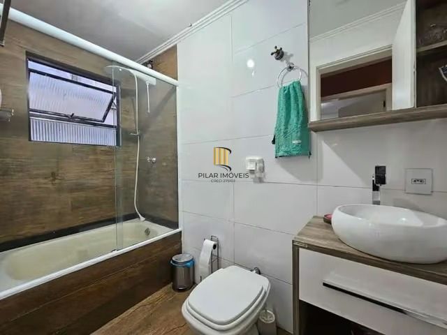 Apartamento de 2 dormitórios no bairro vila jardim Porto Alegre.