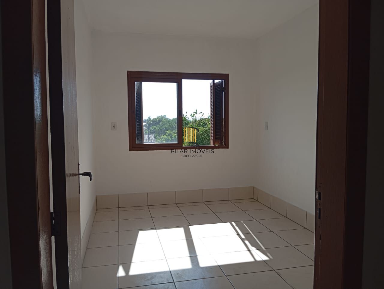 Apartamento 2 quartos, sacada e garagem exclusiva bairro Sumaré.