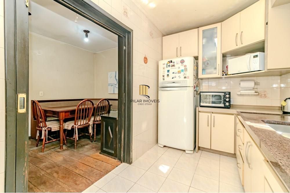 Casa com 3 dormitórios e 185m² no bairro higienópolis