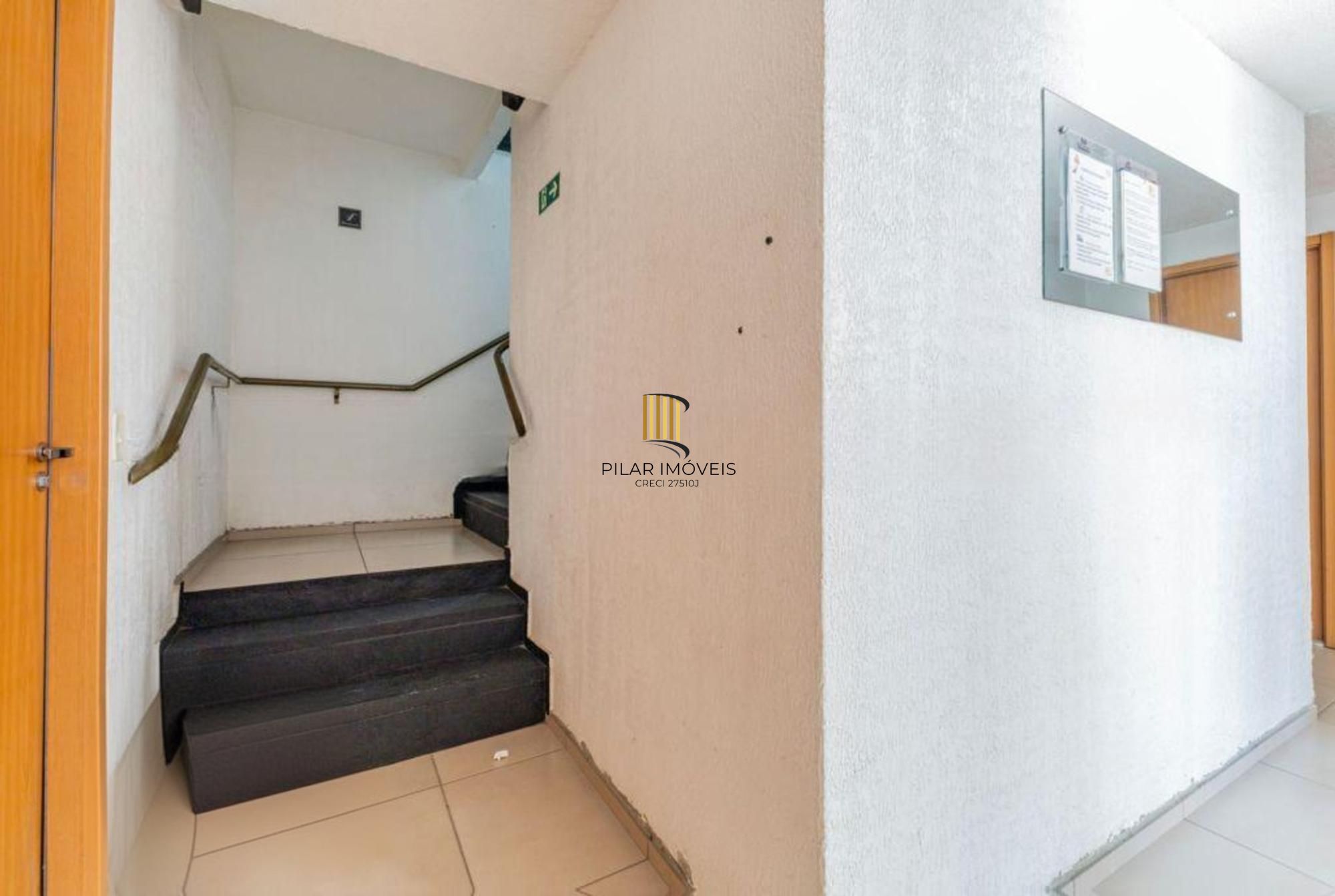 Apartamento de 2 dormitórios, 1 vaga de garagem no bairro Igara em Canoas.