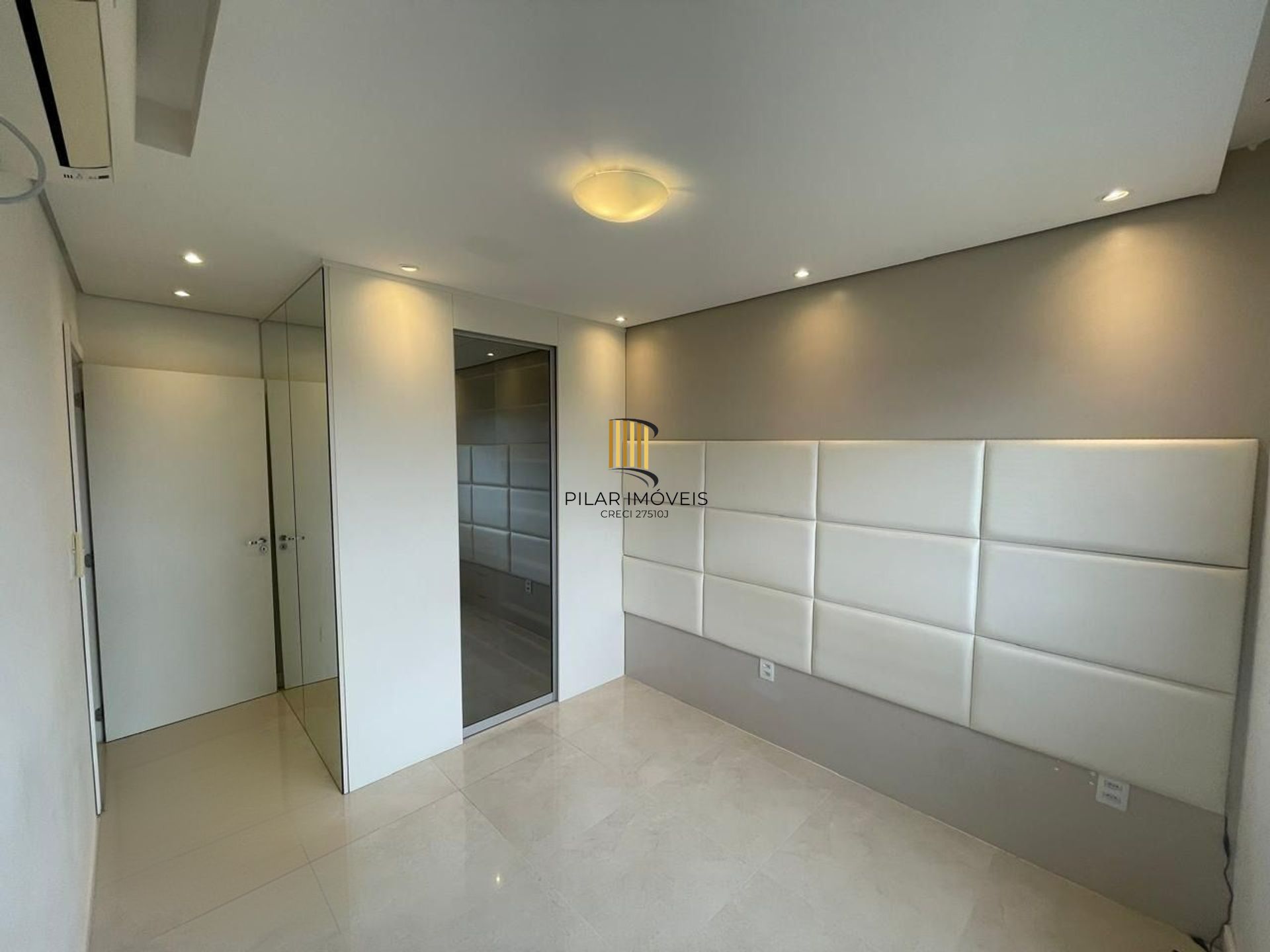Apartamento 65m² com 2 dormitorios, com elevador e 1 vaga de garagem em Canoas.