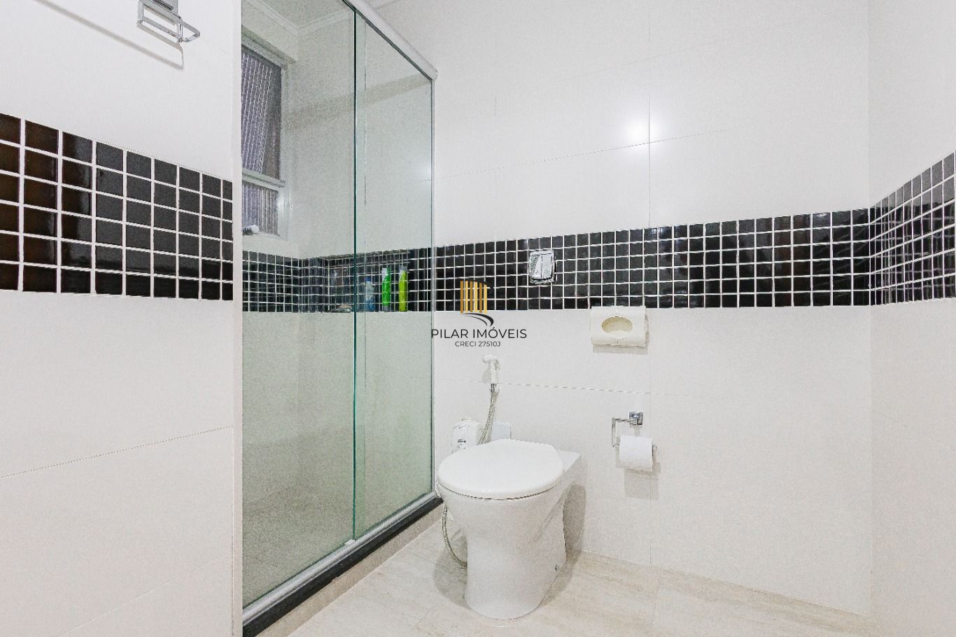 Apartamento à venda com 3 quartos 105m² no Bairro Petrópolis