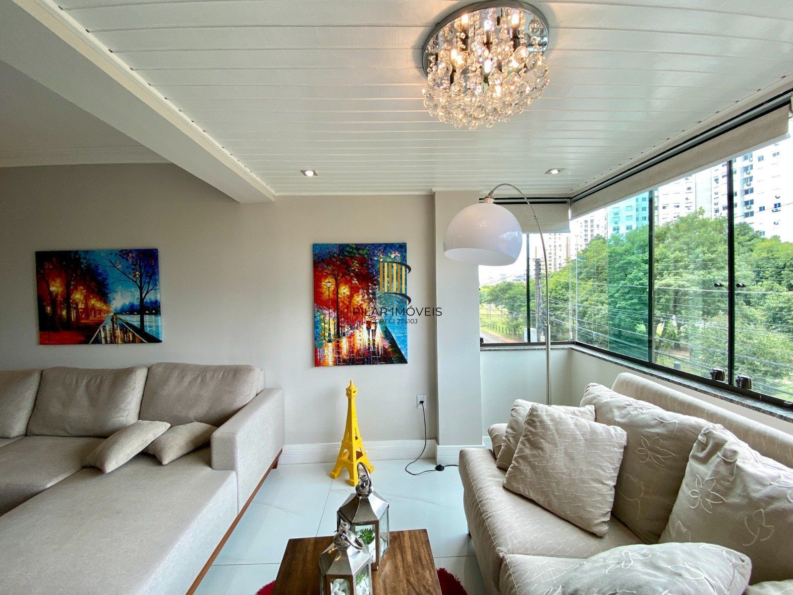 Apartamento com 3 quartos, 2 vagas e elevador no Bairro Vila Ipiranga