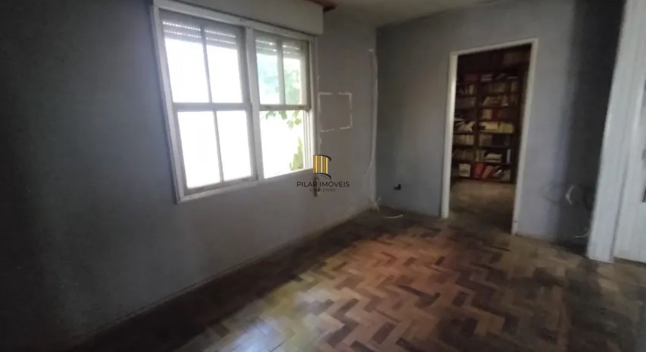 Casa com 3 Quartos e 3 banheiros à Venda, 120 m² por R$ 390.000