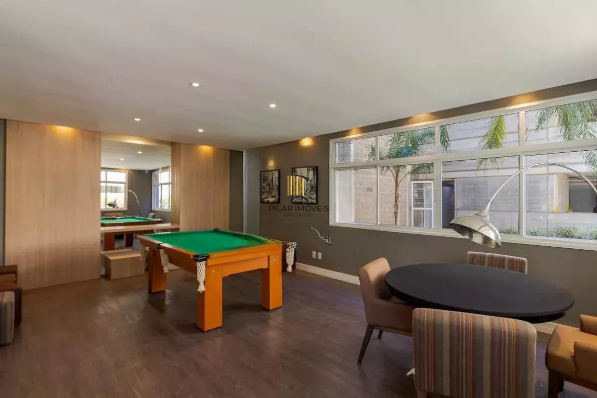 Apartamento 2 dormitórios suíte, elevador, infra e vaga coberta na Farrapos