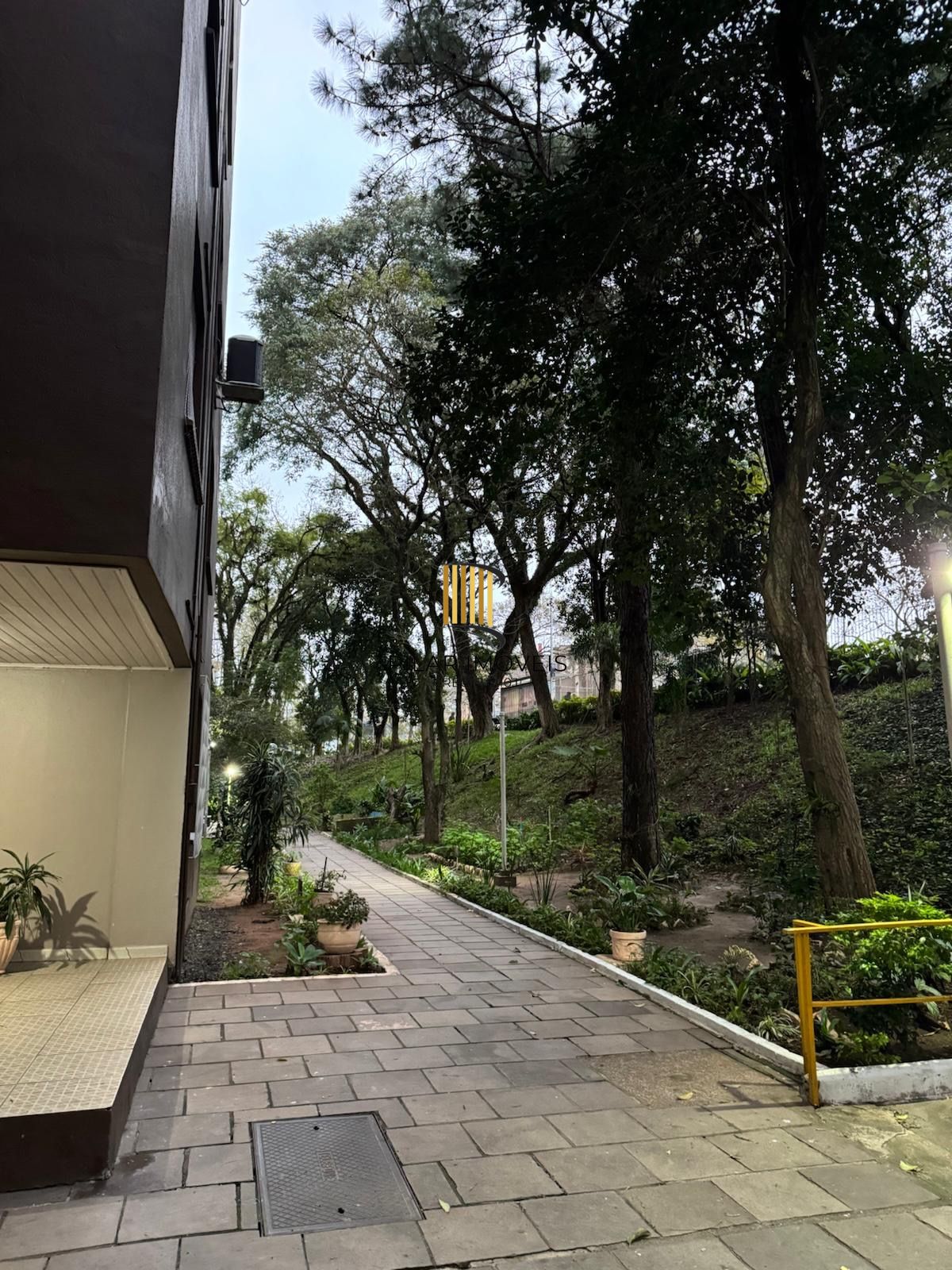 Apartamento com 1 Quarto e 1 vaga à Venda, 42 m² por R$ 200mil Bairro Cristal