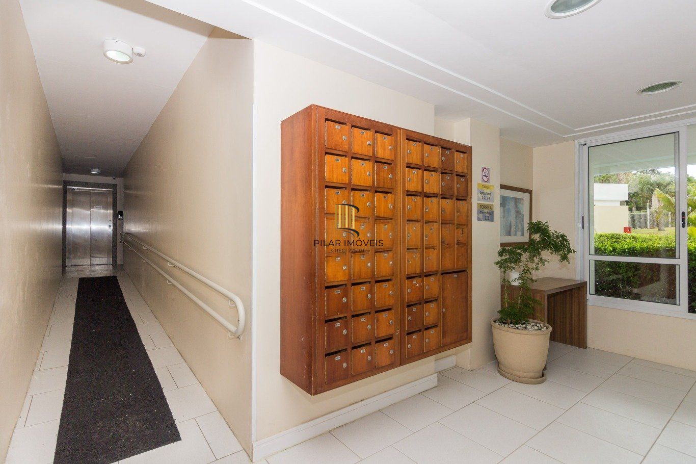 Apartamento 2 Dormitórios com Suíte, elevador e 2 Vagas no Alto Petrópolis