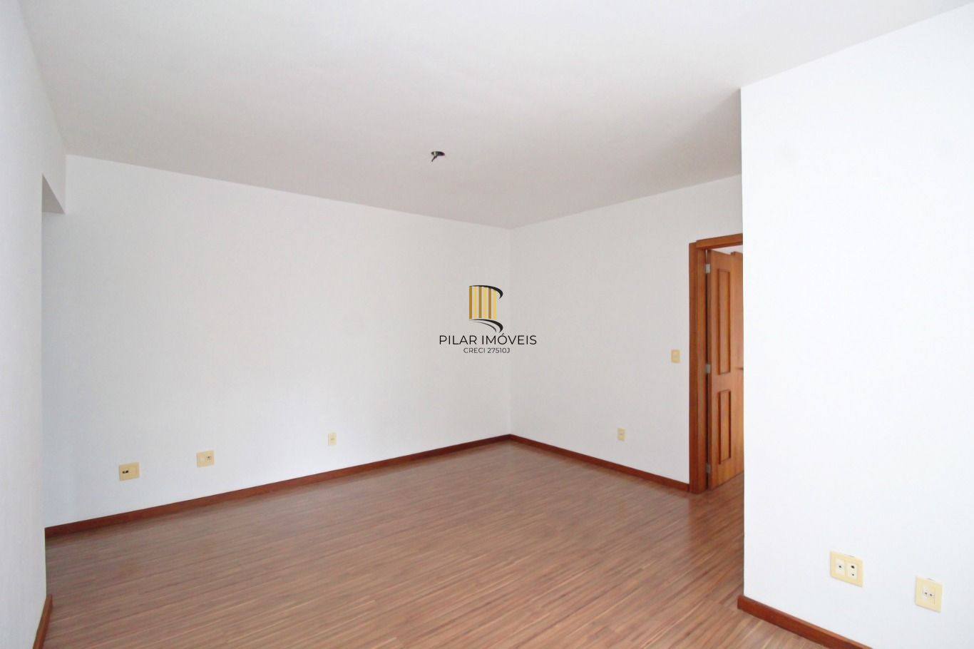 Apartamento com 3 Quartos, 1 suite e 1 vaga à Venda no bairro Tristeza.