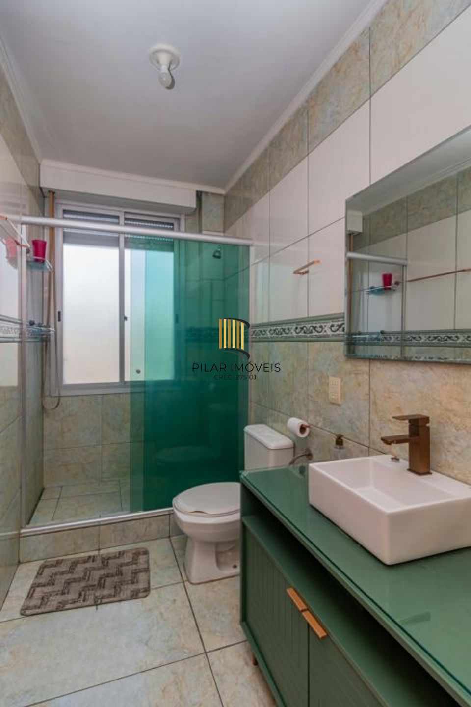 Apartamento semi mobiliado de 2 quartos no bairro Passo da Areia