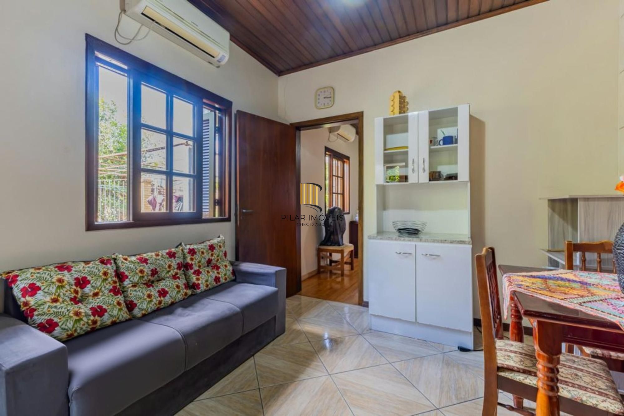 Casa com 1.640,00m², 3 dormitórios, 4 vagas à venda Rua Marista.