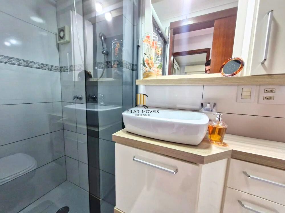 Apartamento com 2 dormitórios 60m² no Bairro Vila Ipiranga