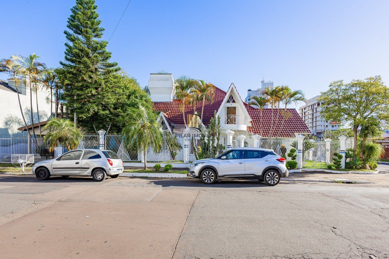 Casa com 3 dormitórios, 2 vagas de garagem no bairro Marechal Rondon em Canoas.