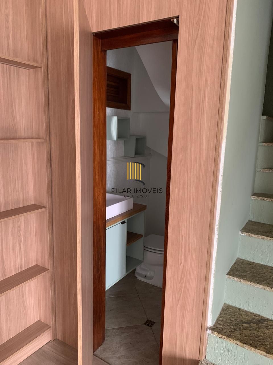 Casa em condomínio de 3 dormitórios e 1 vaga de garagem  em Canoas.