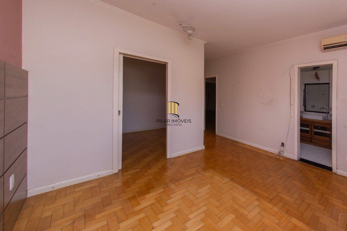 Apartamento garden, 3 dormitórios, 2 suítes, e 131m² privativos no Menino Deus.