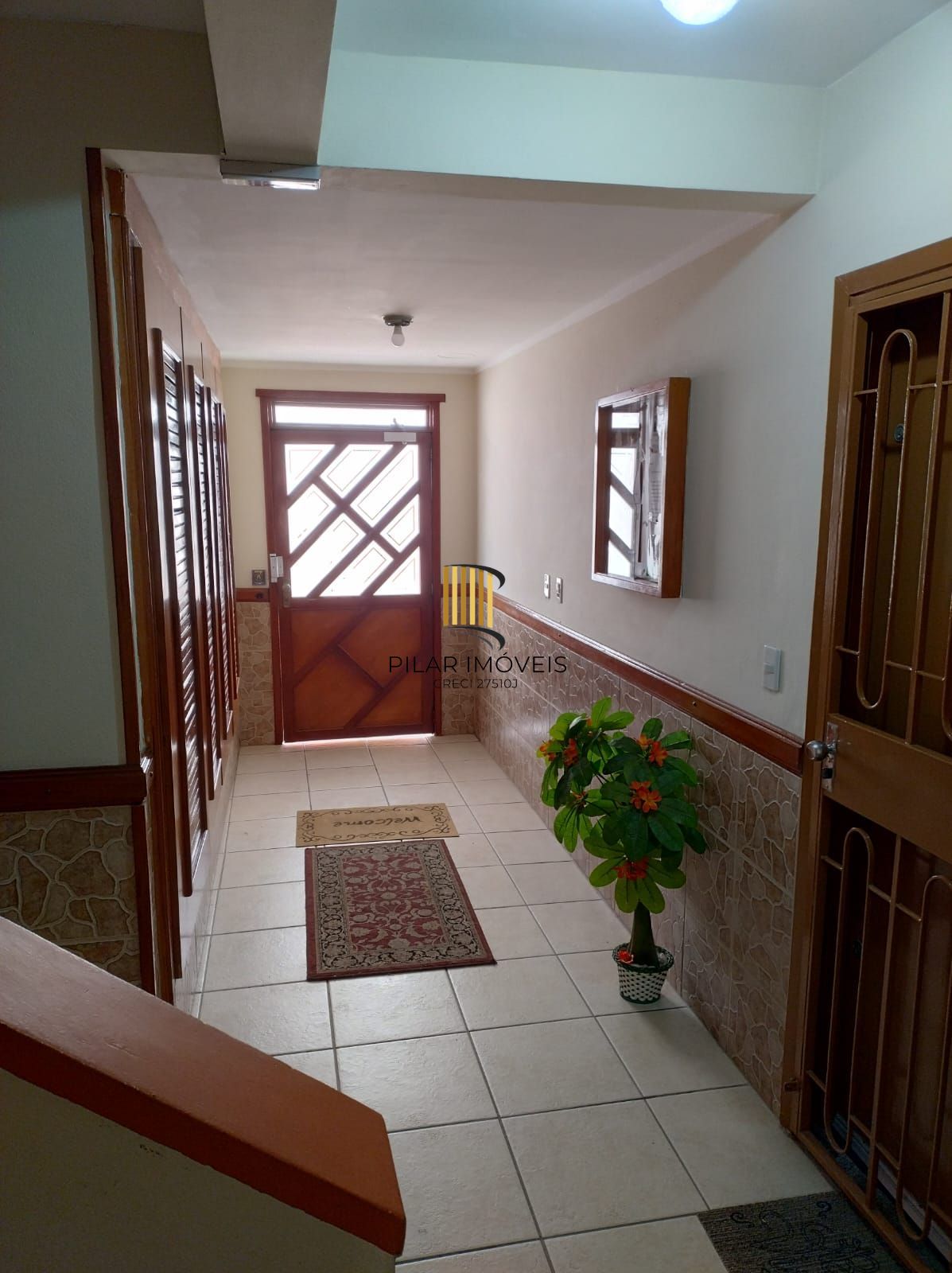 Apartamento com 2 quartos e 58m² à venda em Passo da Areia, Porto Alegre.