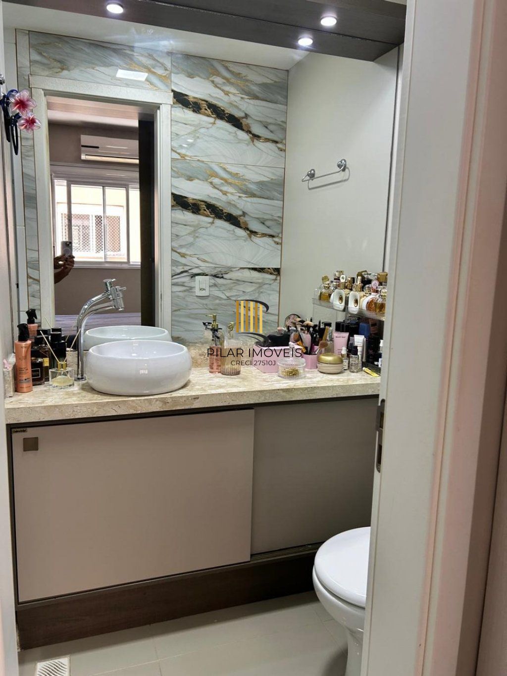 Apartamento de 3 dormitórios, elevador e 1 vaga de garagem em Canoas.