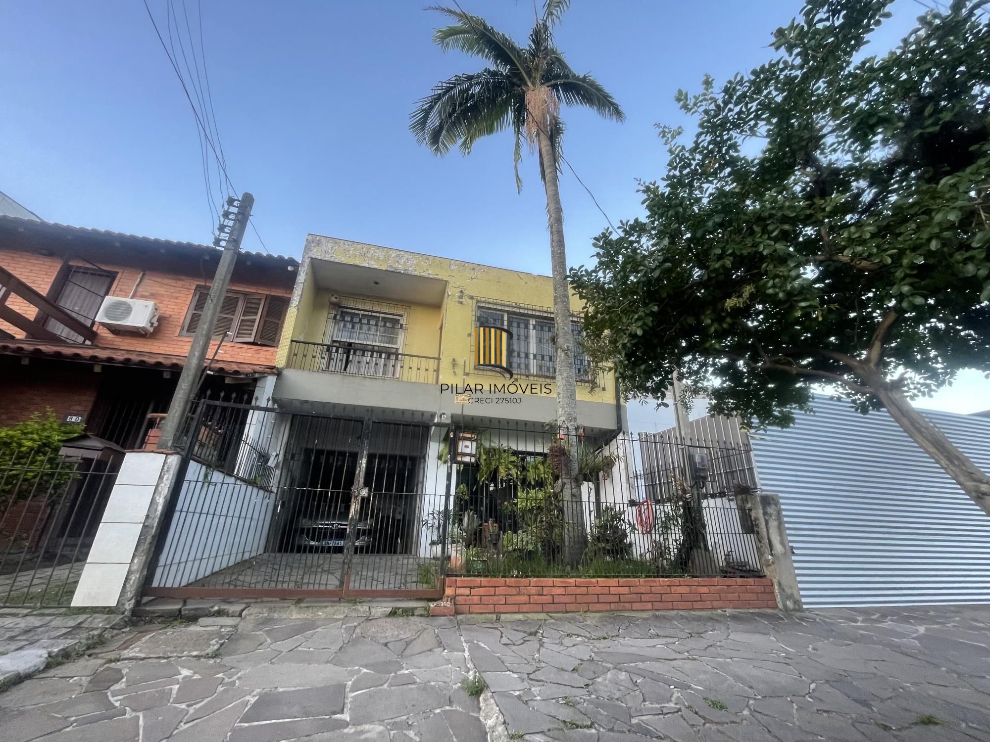 Casa 3 dormitórios e 2 vagas, 154m2 Bairro Santa Maria Goreti,  Porto Alegre