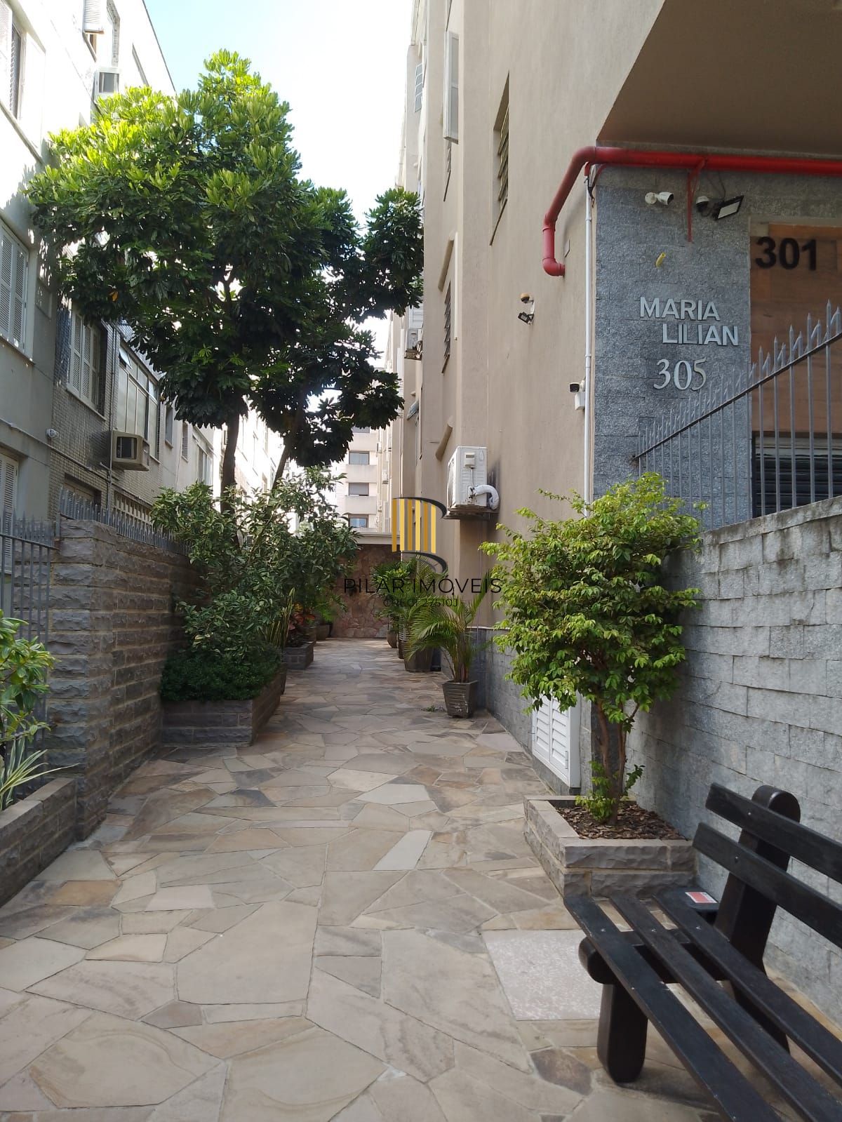Apartamento de 2 quartos, 2 banheiros no bairro Farroupilha