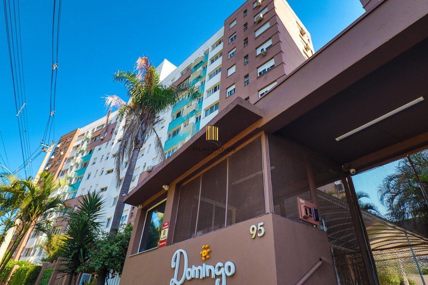 Apartamento de 3 dormitórios e 1 vaga de garagem no bairro Azenha/Porto Alegre.