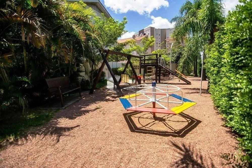 Casa de 2 dormitórios e 2 vagas de garagem em Canoas.
