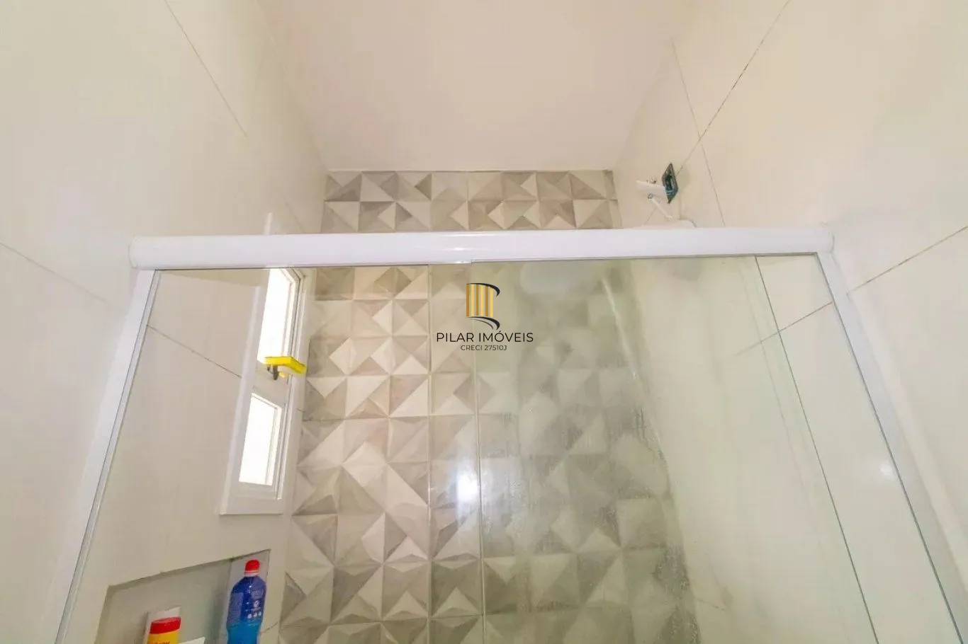 Casa de 3 dormitórios e 3 vagas de garagem em Canoas.