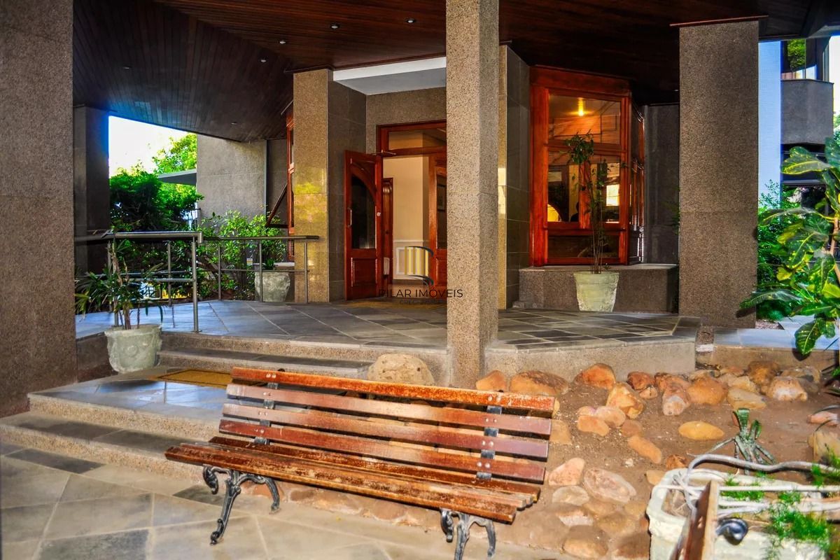 Apartamento com 3 Dormitórios, elevador vaga e 2 Sacadas no Menino Deus