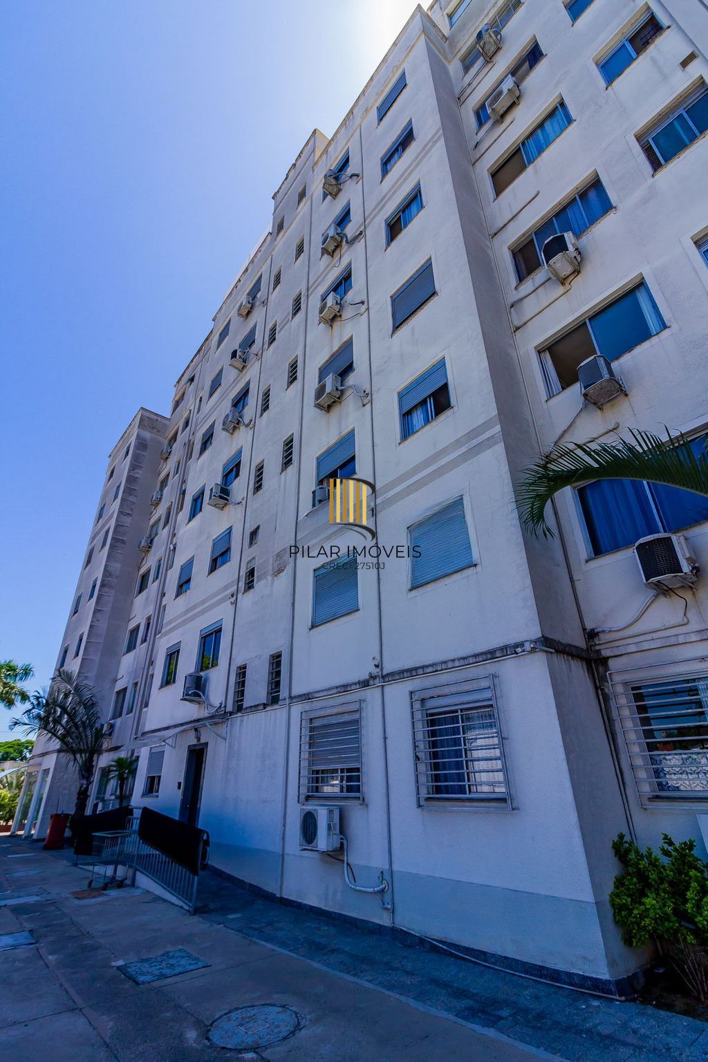 Apartamento com 2 quartos e 1 vaga de garagem no Bairro Sarandí