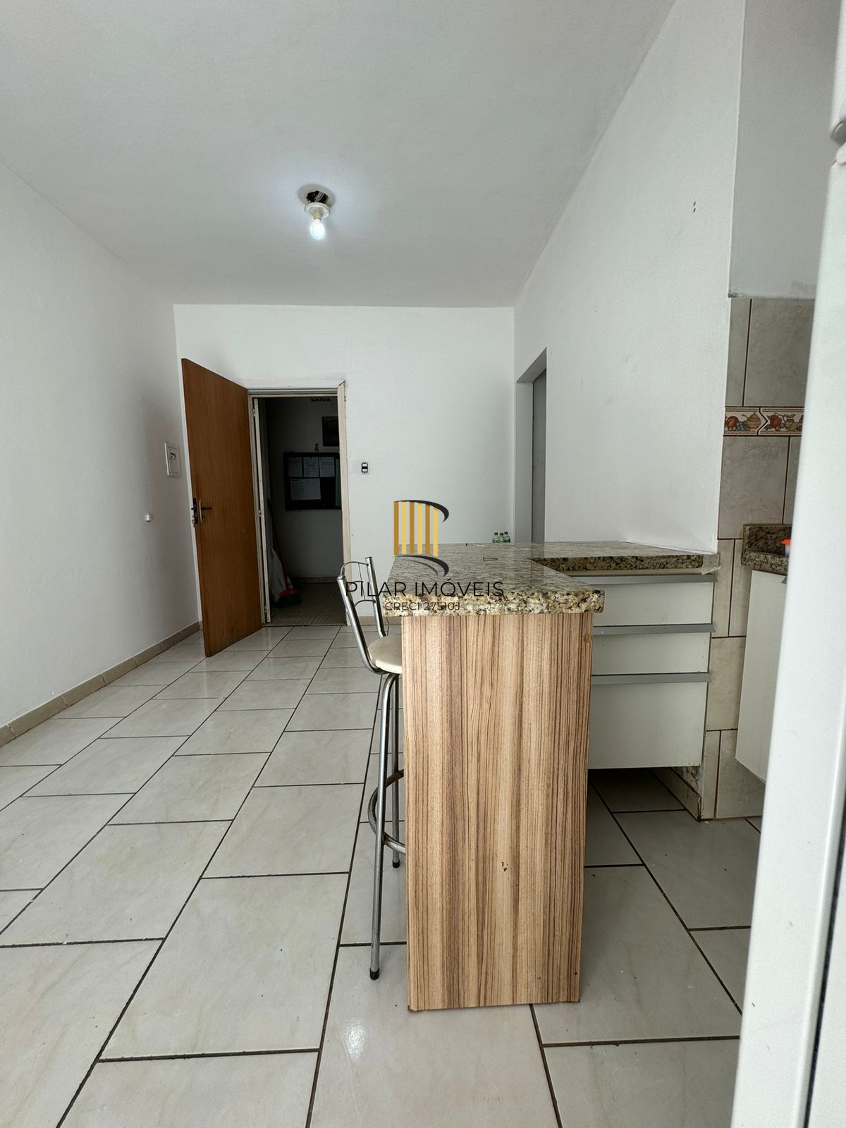Apartamento térreo com 1 quarto no Bairro Santa Cecília/Bom Fim