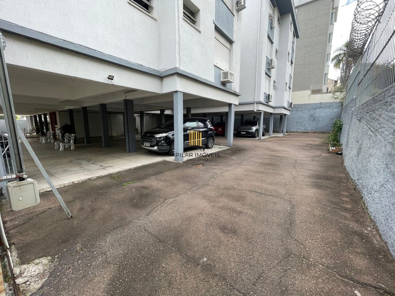 Apartamento à venda com 2 dormitórios no Bairro Cristo Redentor