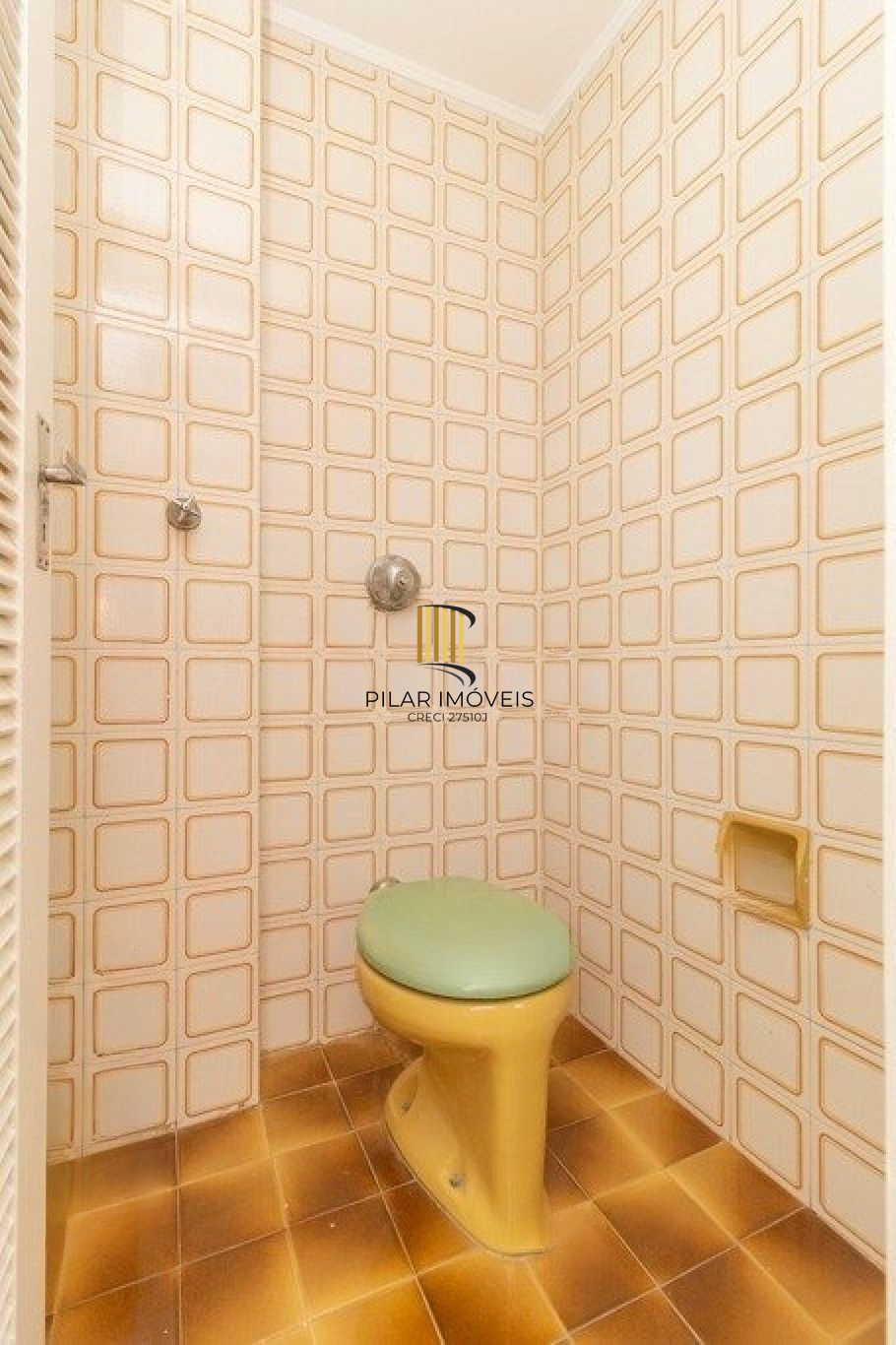 Apartamento de 2 dormitórios com 1 vaga de garagem no Bairro Santana