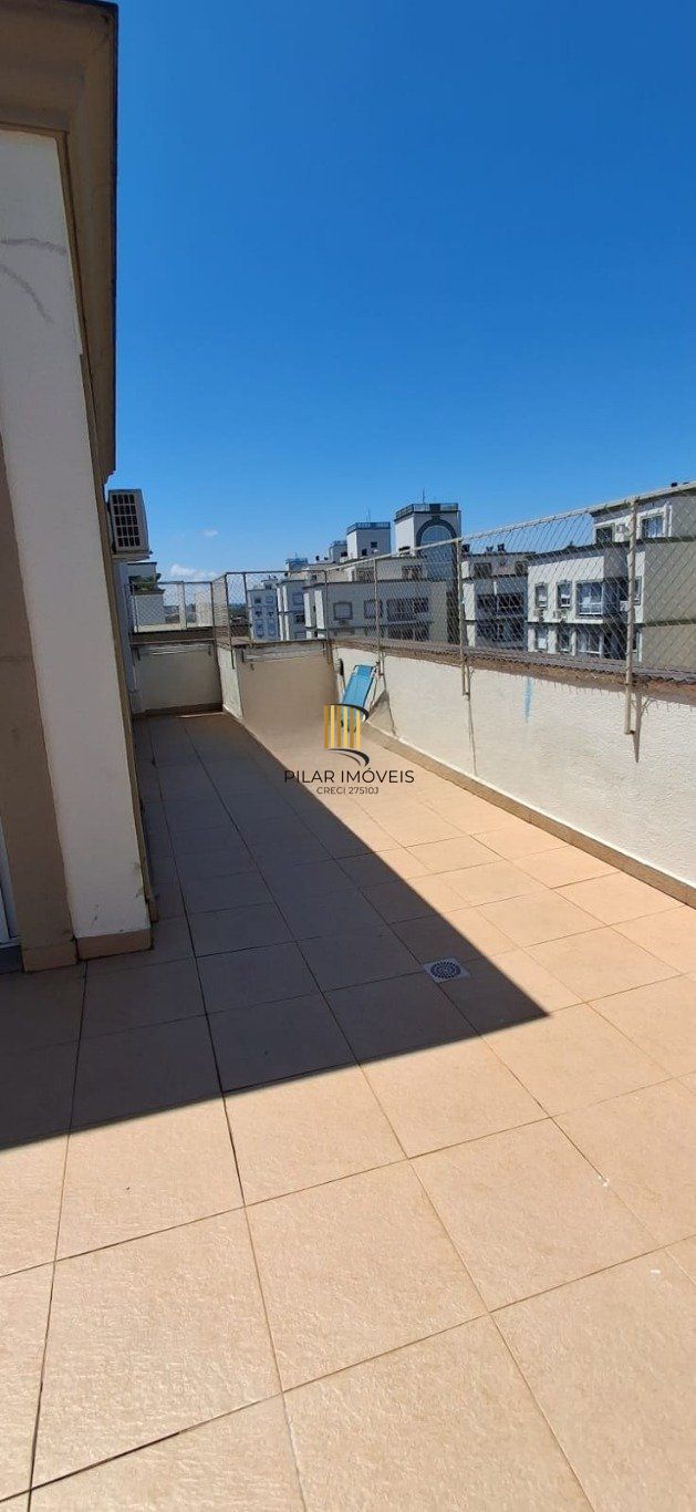 Cobertura com 3 quartos, 2 Vagas de garagem No Bairro Cavalhada.