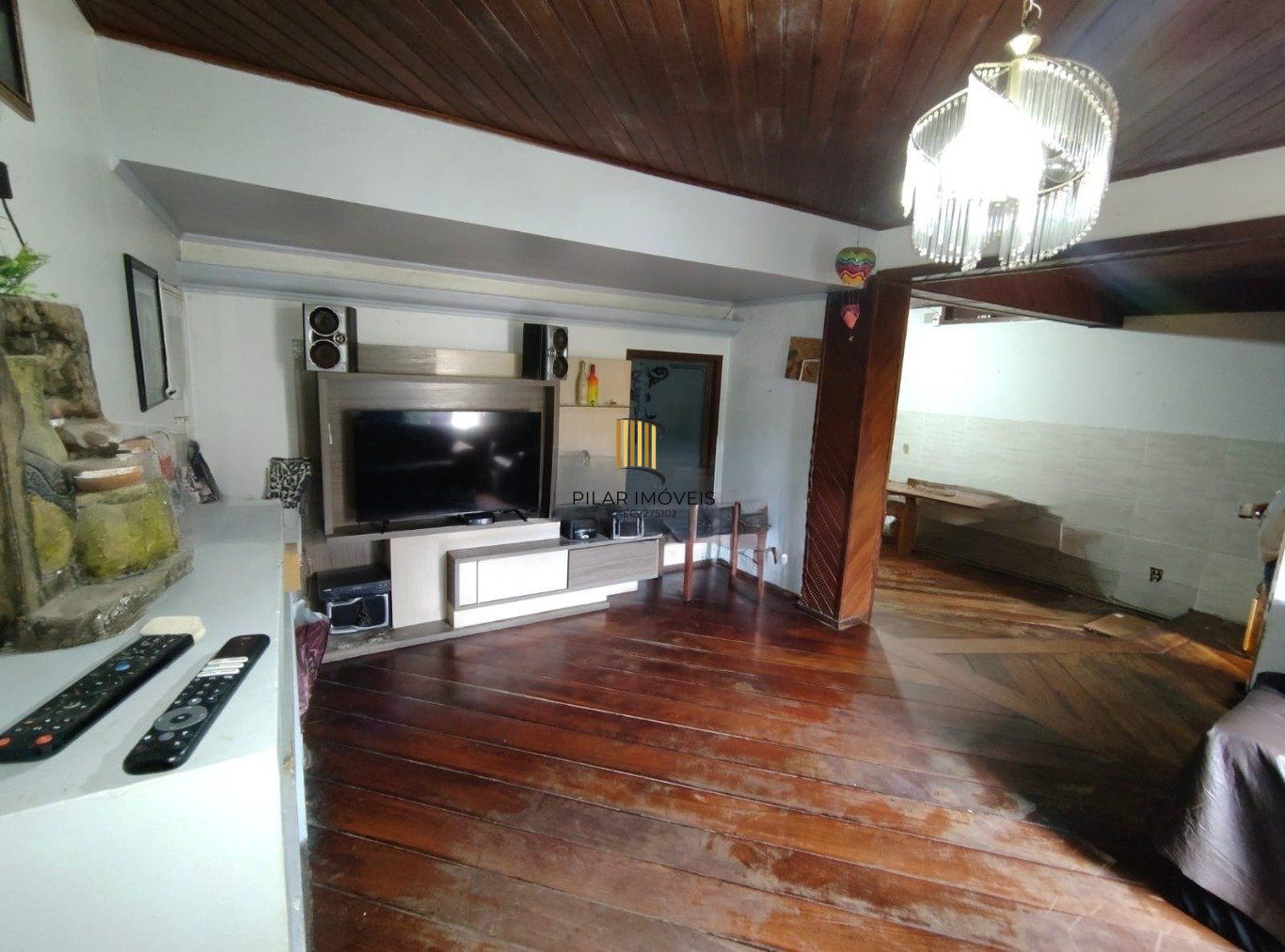 Casa com 3 Quartos, 3 Banheiros, 2 vagas No Bairro Nonoai.