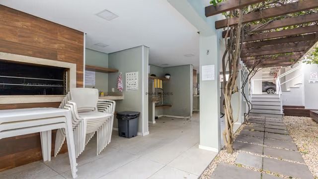 Apartamento de 2 quartos, elevador e 1 vaga de garagem em Canoas.