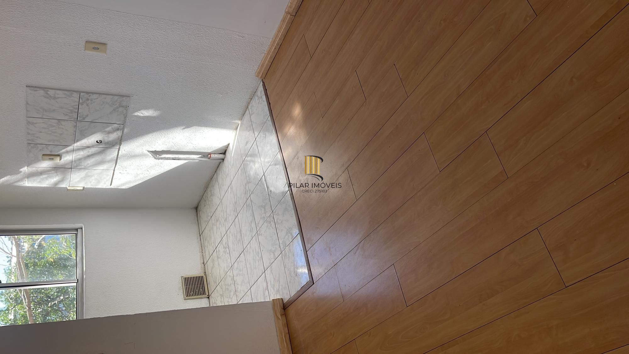 Apartamento de 2 dormitórios Terceiro andar com vaga no Jardim Leopoldina